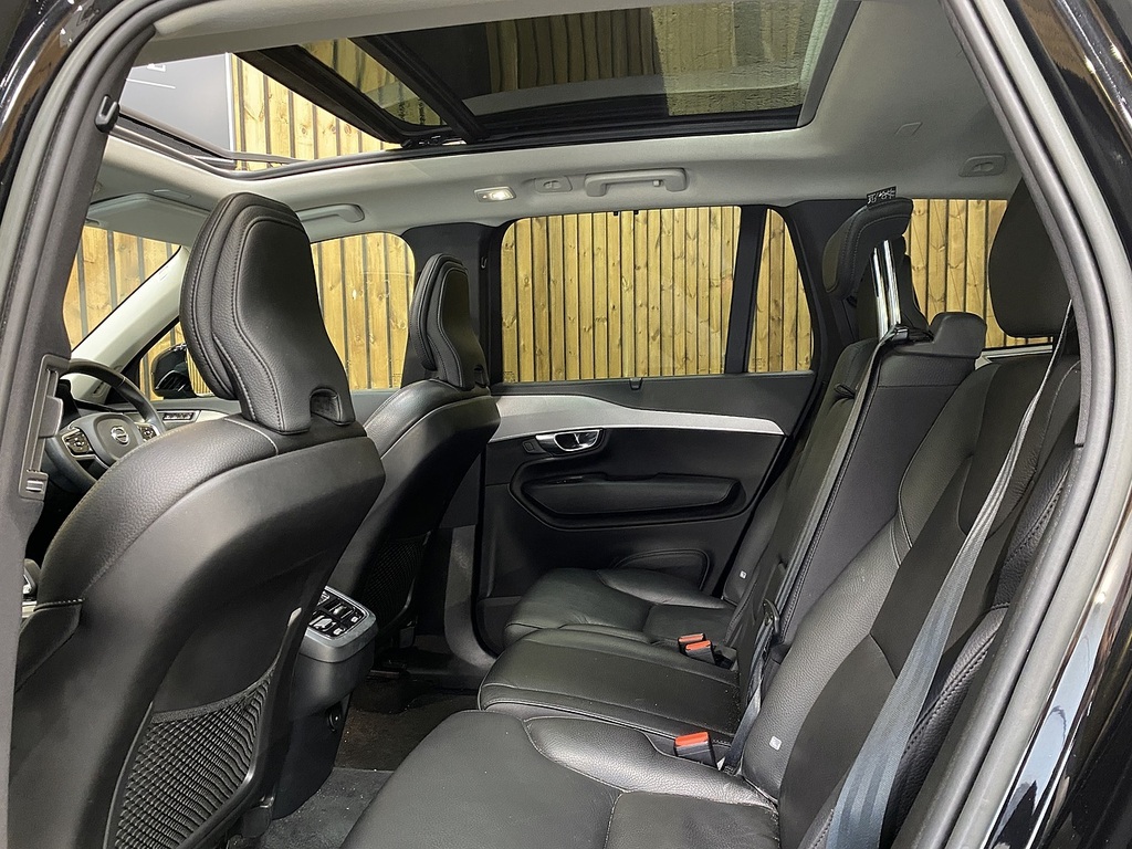 Volvo XC90 B5 Mhev Plus Black #3
