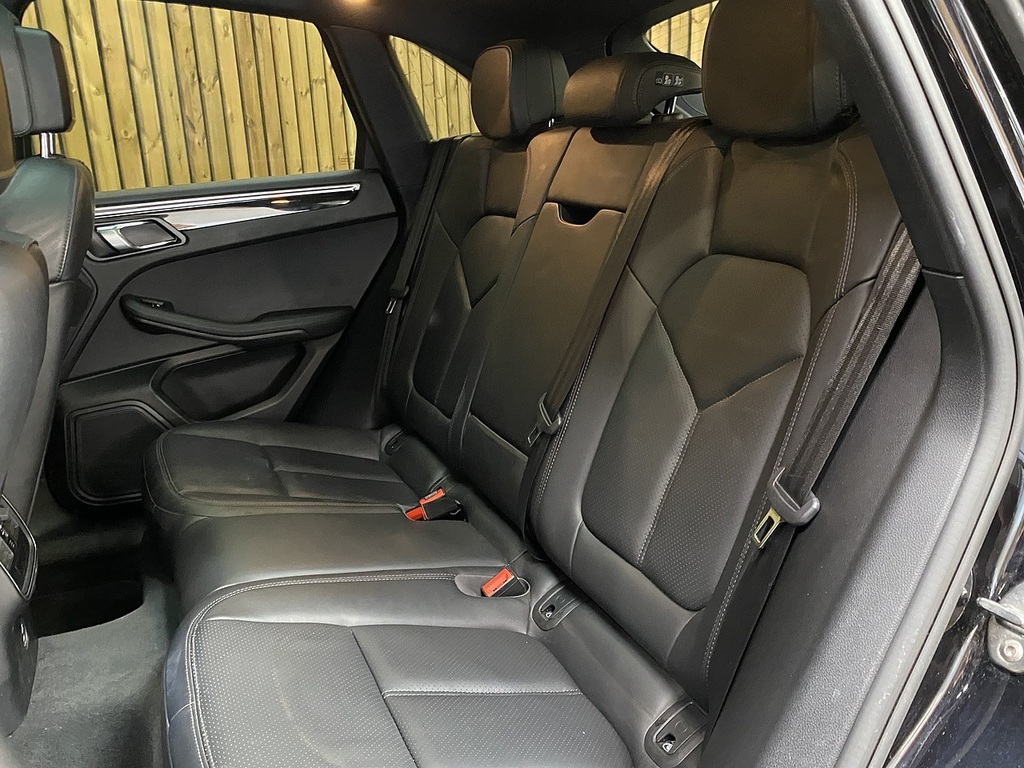 Porsche Macan T V6 S Black #5
