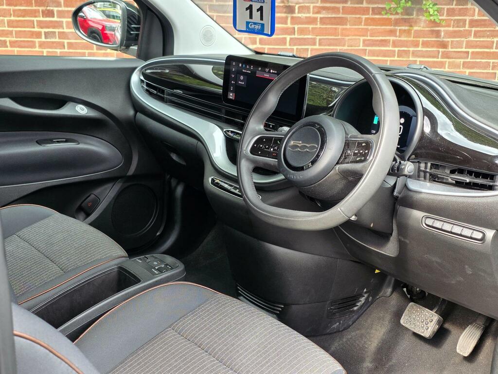 Fiat 500E 42Kwh Icon Hatchback 118 Ps Black #3
