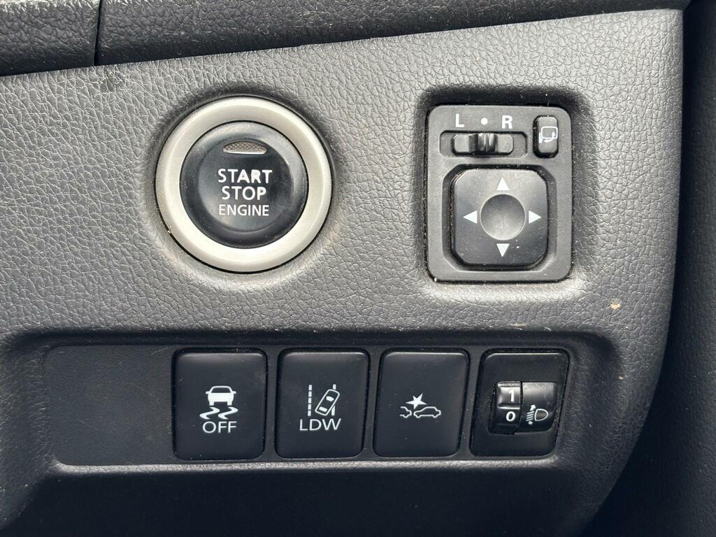 Mitsubishi L200 Black #10