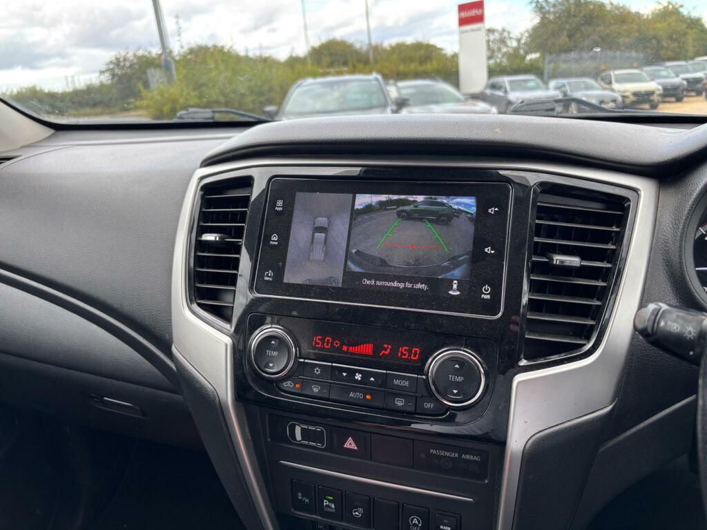 Mitsubishi L200 Black #20