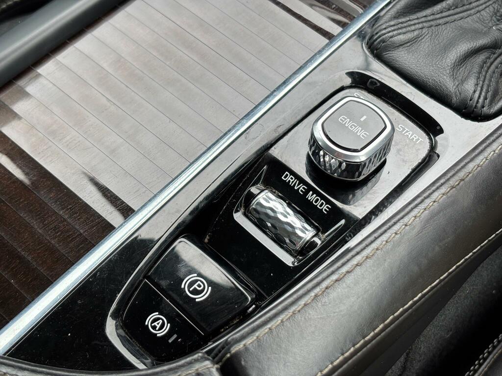 Volvo XC90 T8 Twin Engine R-design Grey #11