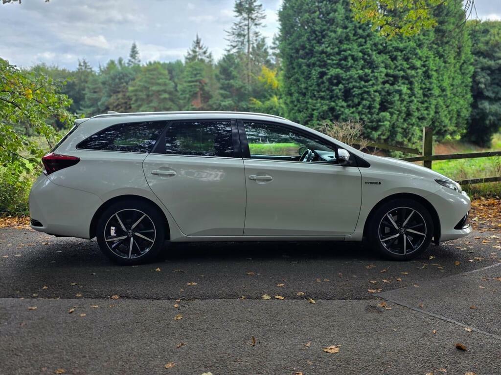 Toyota Auris Hatchback Blue #5