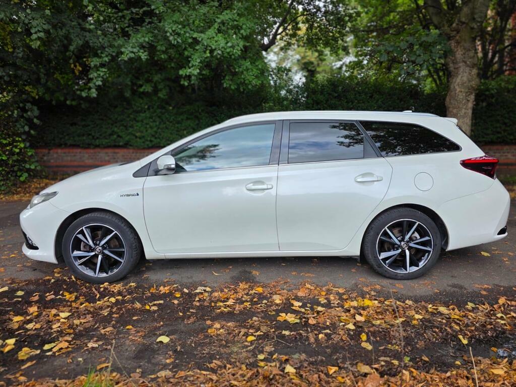Toyota Auris Hatchback Blue #8