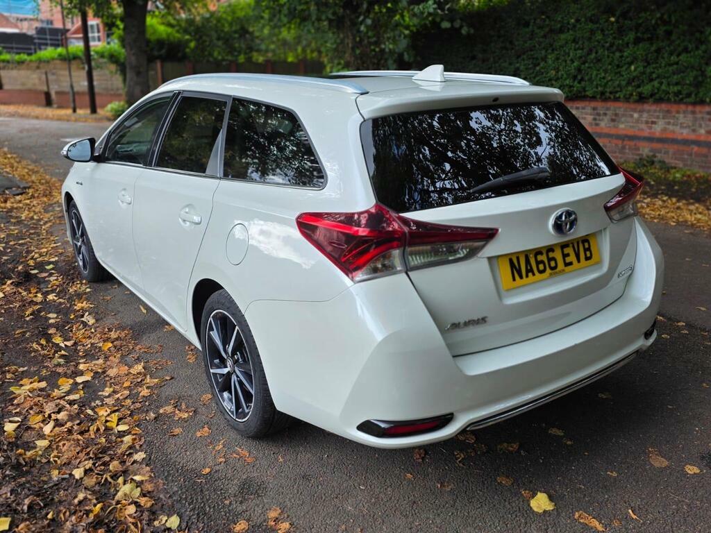 Toyota Auris Hatchback Blue #9
