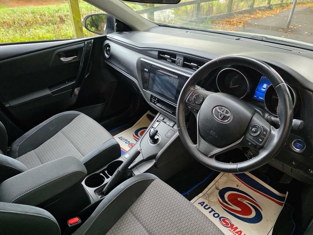 Toyota Auris Hatchback Blue #25