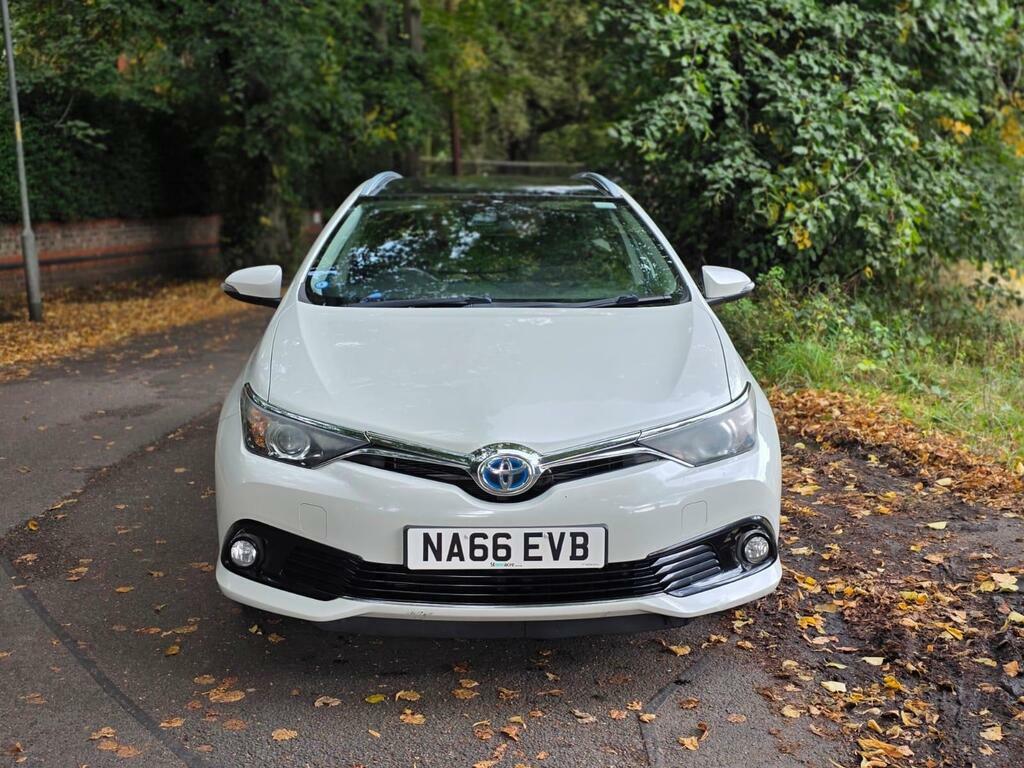 Toyota Auris Hatchback Blue #10