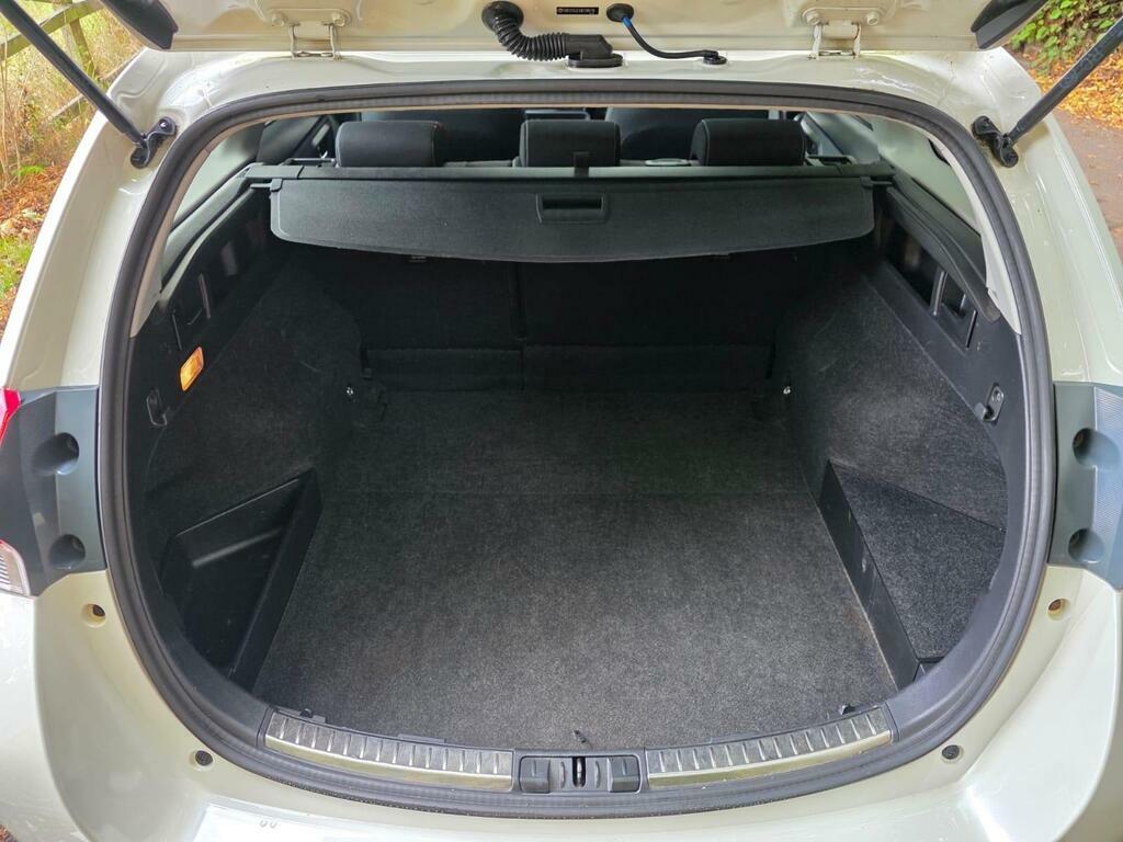 Toyota Auris Hatchback Blue #13