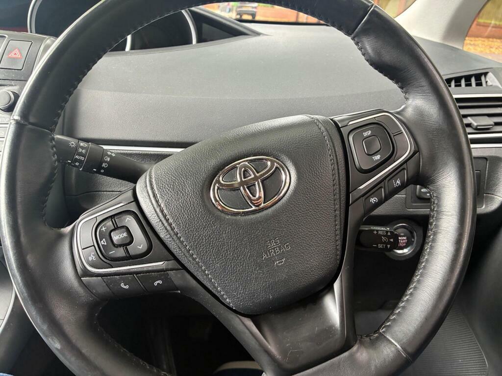 Toyota Verso Design White #13