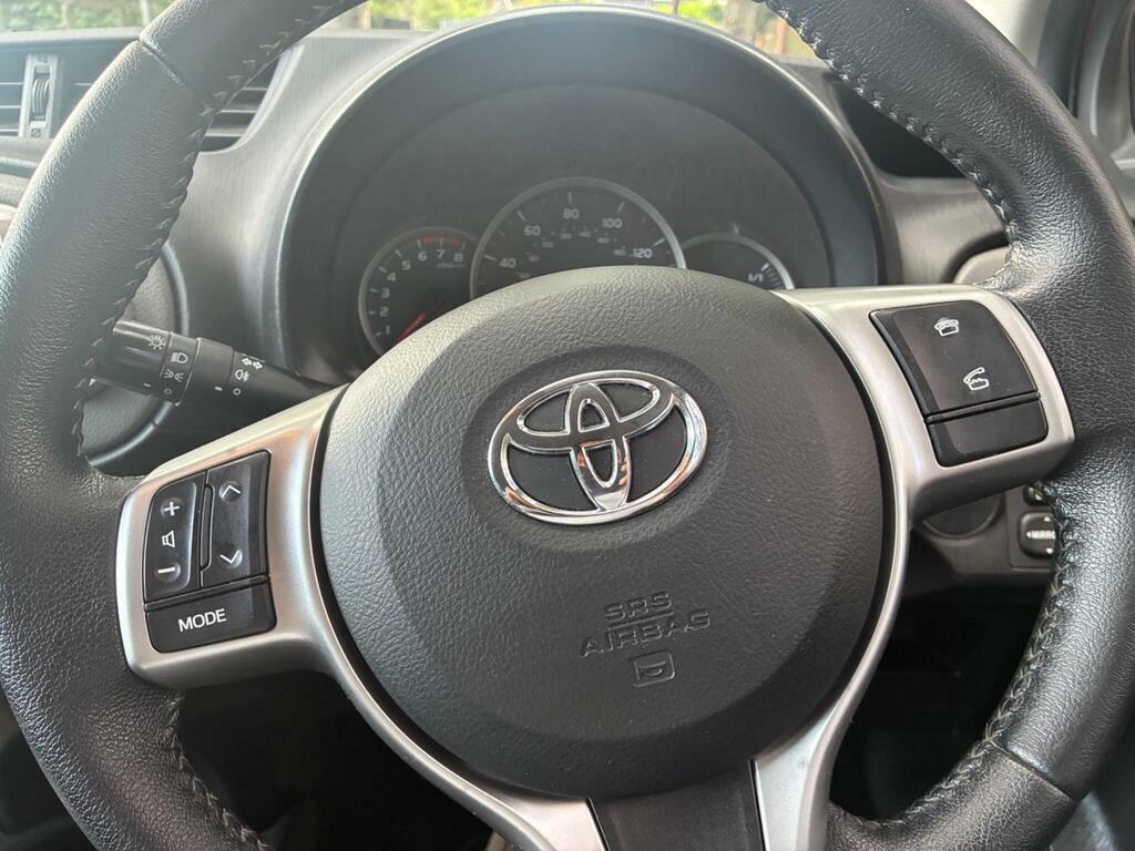Toyota Yaris Hatchback White #11