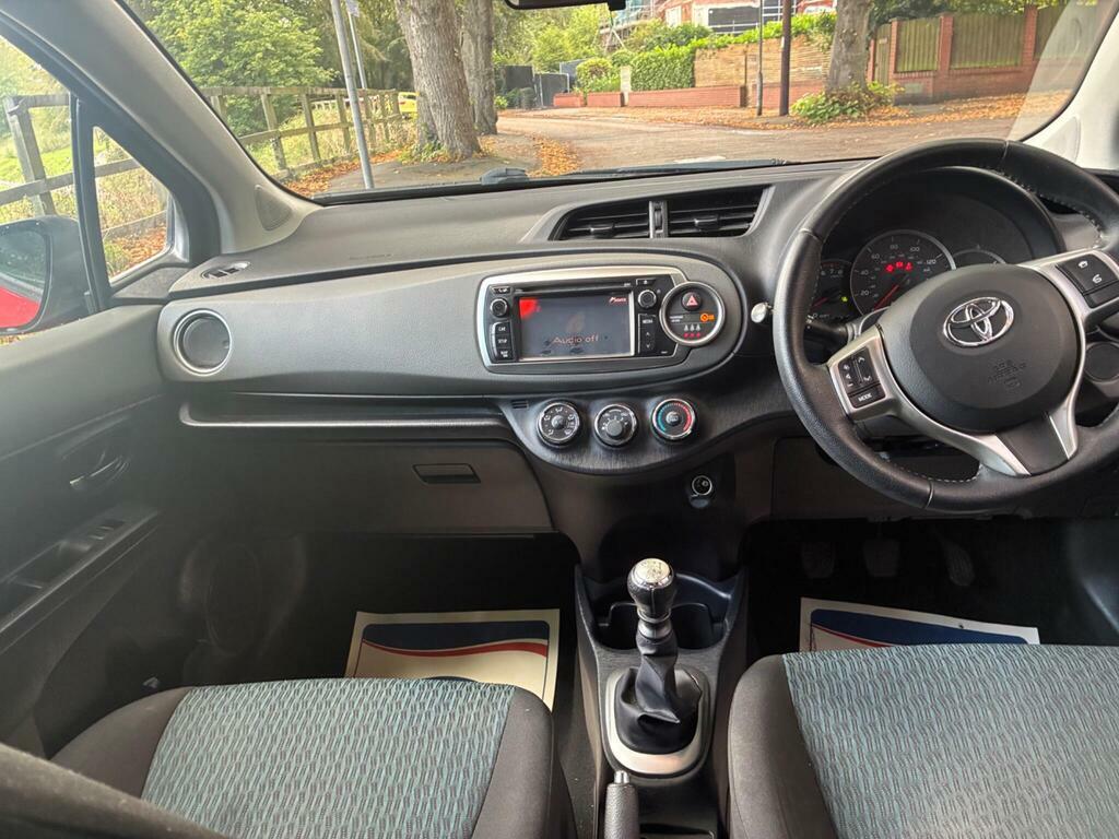 Toyota Yaris Hatchback White #18