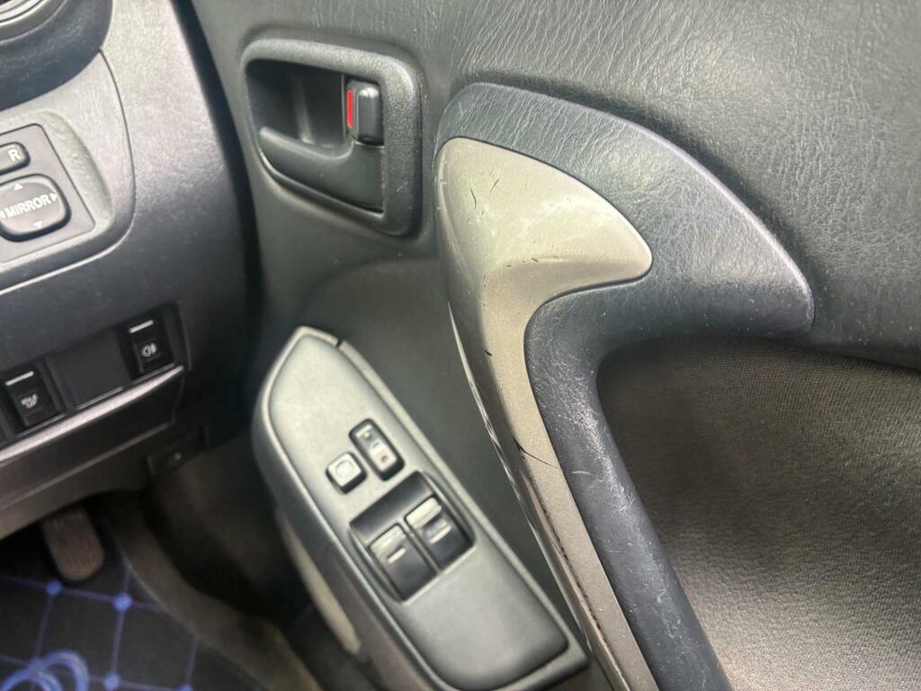 Toyota Rav 4 D-4d Granite Silver #13