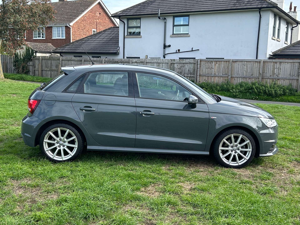 Audi A1 Sportback Tdi S Line #3