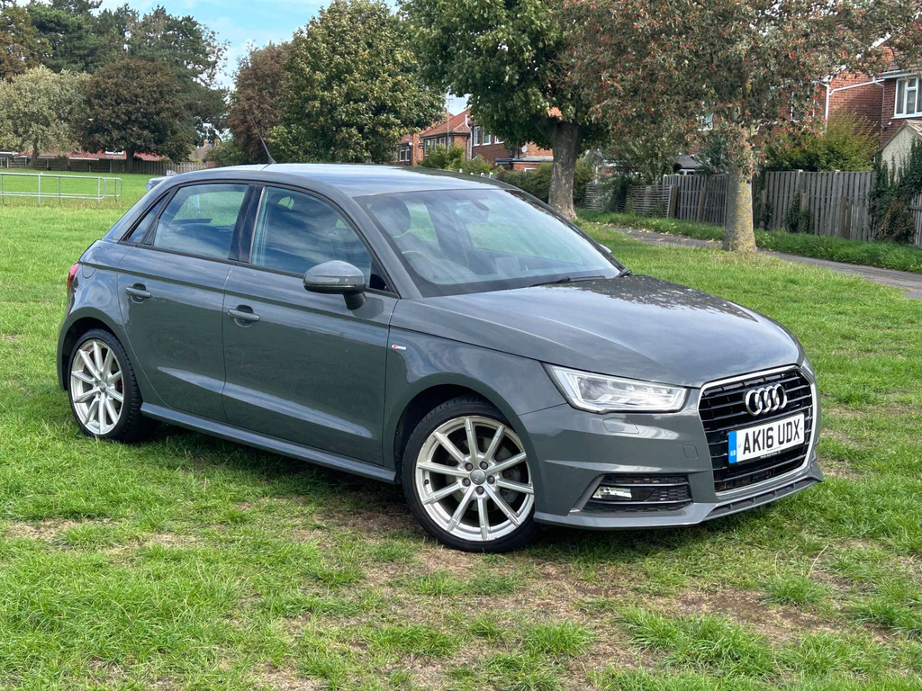 Audi A1 Sportback Tdi S Line #2