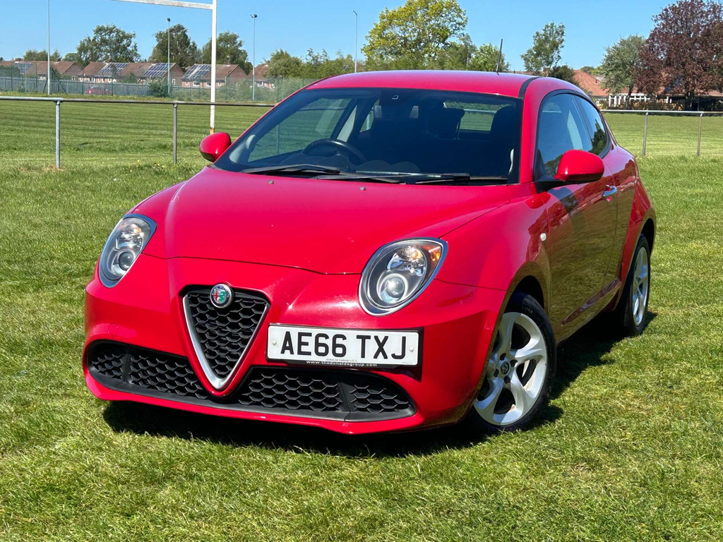 Alfa Romeo MiTo Twinair Red