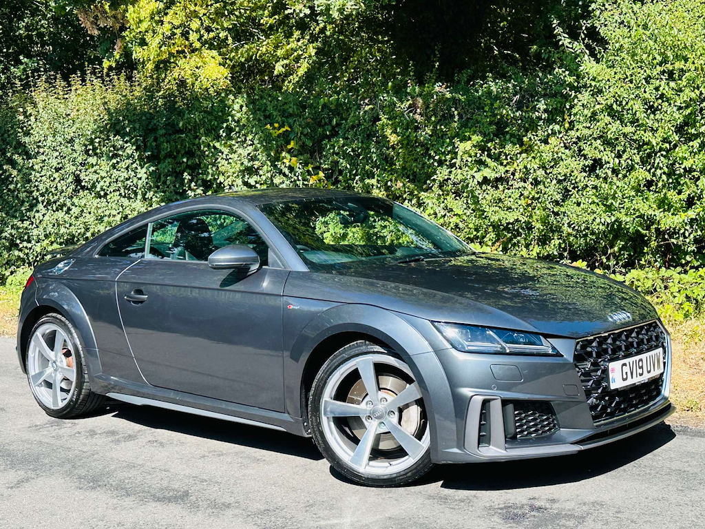 Audi TT 2.0 L S Line 45 Tfsi Grey