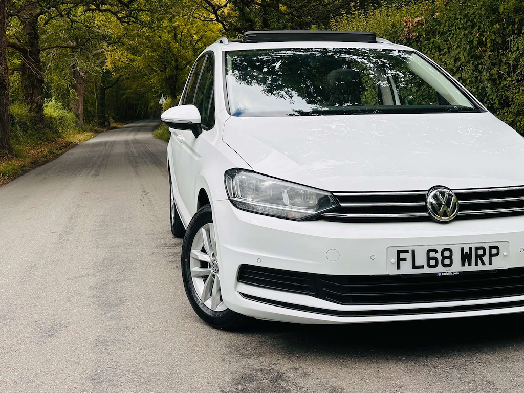 Volkswagen Touran 1.6 L Se Family Tdi White #2