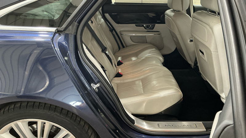 Jaguar XJ Red #10