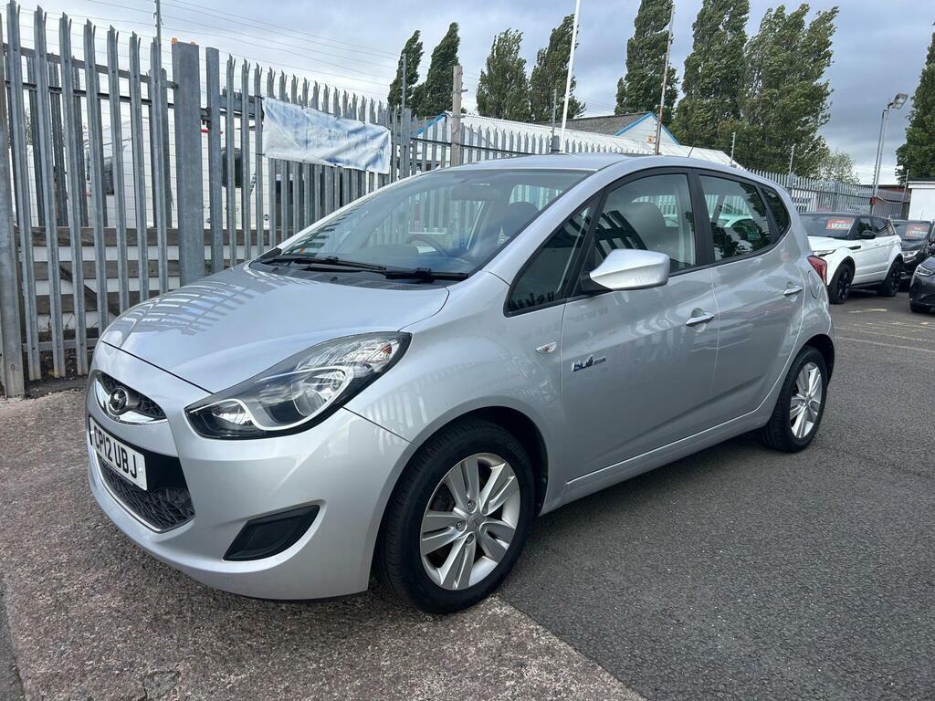 Hyundai Ix20 1.6 Crdi Active Euro 5 S S Silver #2