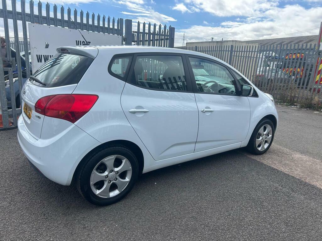 Kia Venga 1.4 Crdi 2 Euro 5 White #4