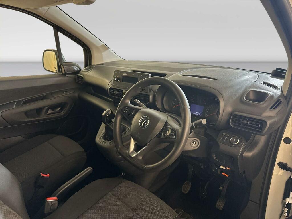 Vauxhall Combo 1.6 Turbo D 2300 Sportive Panel Van Man White #2
