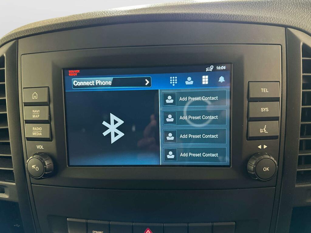 Mercedes-Benz eVito E 41Kwh Progressive Panel White #17