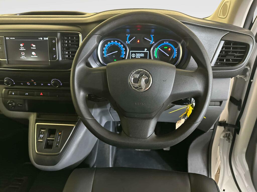 Vauxhall Vivaro Dynamic White #14