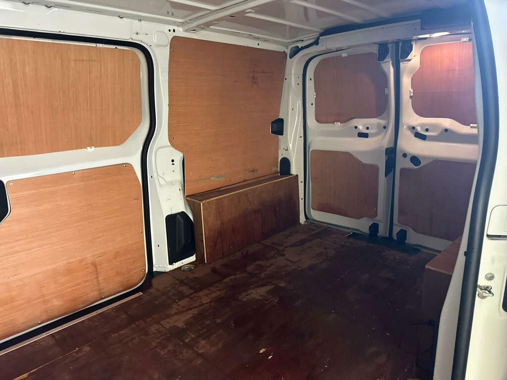 Vauxhall Vivaro Dynamic White #12