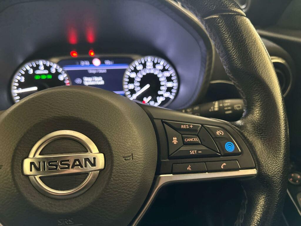 Nissan Juke Dig-t Acenta White #18