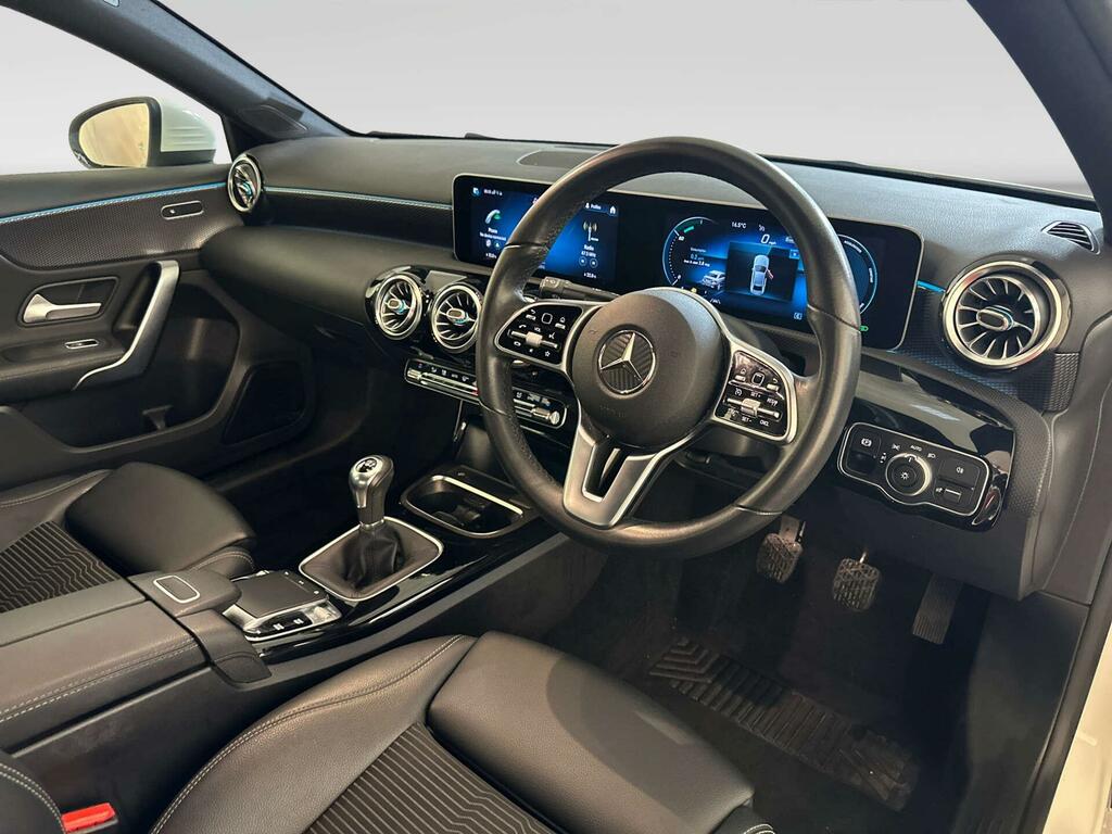 Mercedes-Benz A Class 1.3 A200 Sport Premium Saloon White