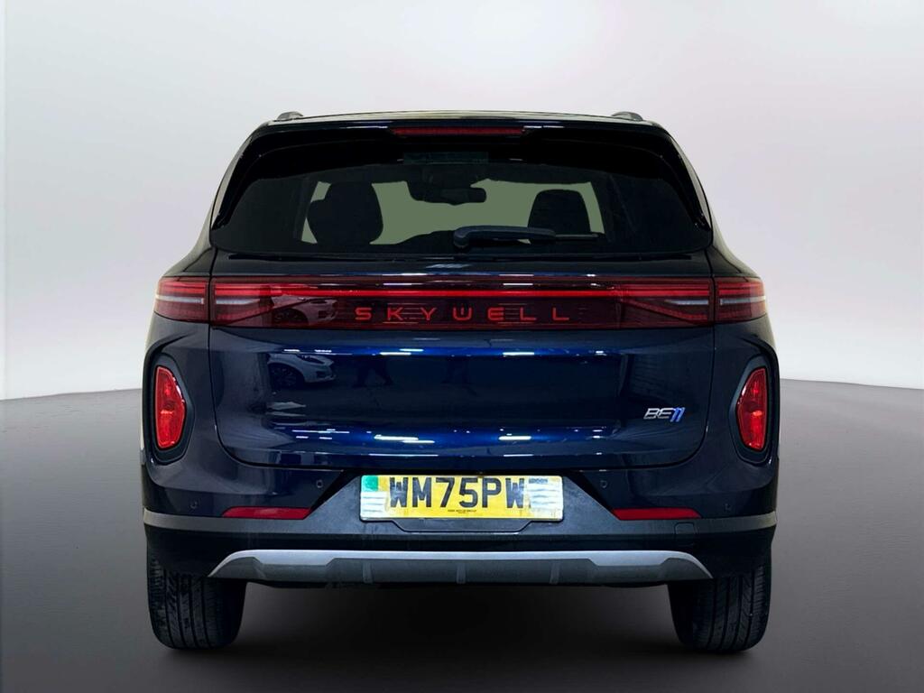   72Kwh Standard Range Suv 204 Ps White #7
