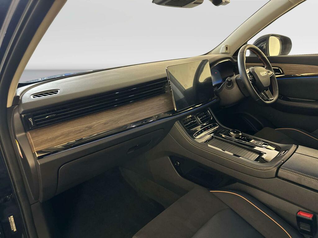   72Kwh Standard Range Suv 204 Ps White #10