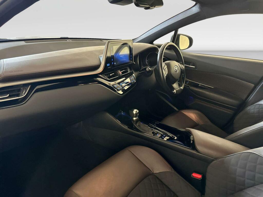 Toyota C-Hr Dynamic Silver #10