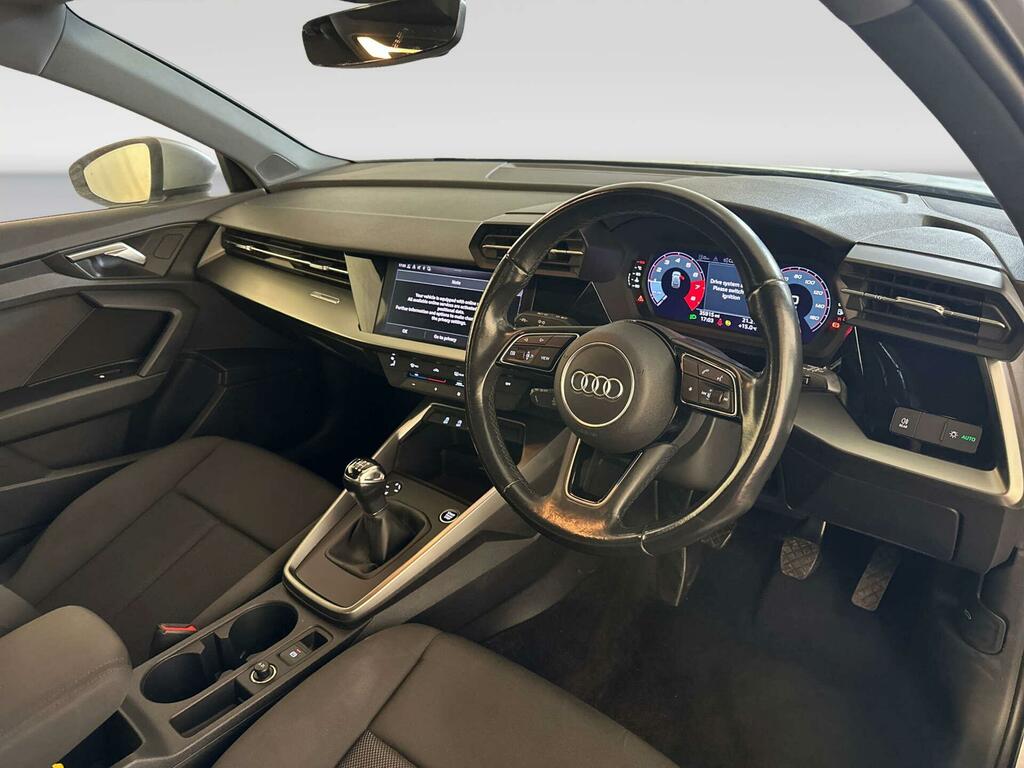 Audi A3 1.5 Tfsi 35 Technik Sportback Eu Silver #2