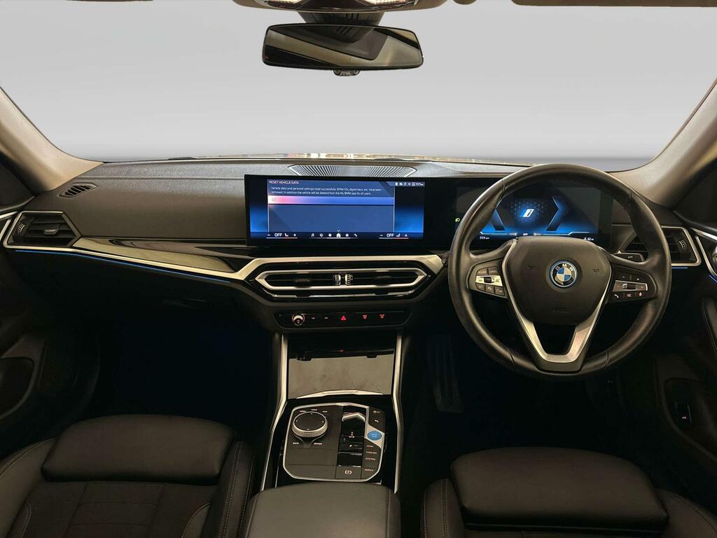 BMW i4 40 83.9Kwh Sport Gran Coupe Edri White #2