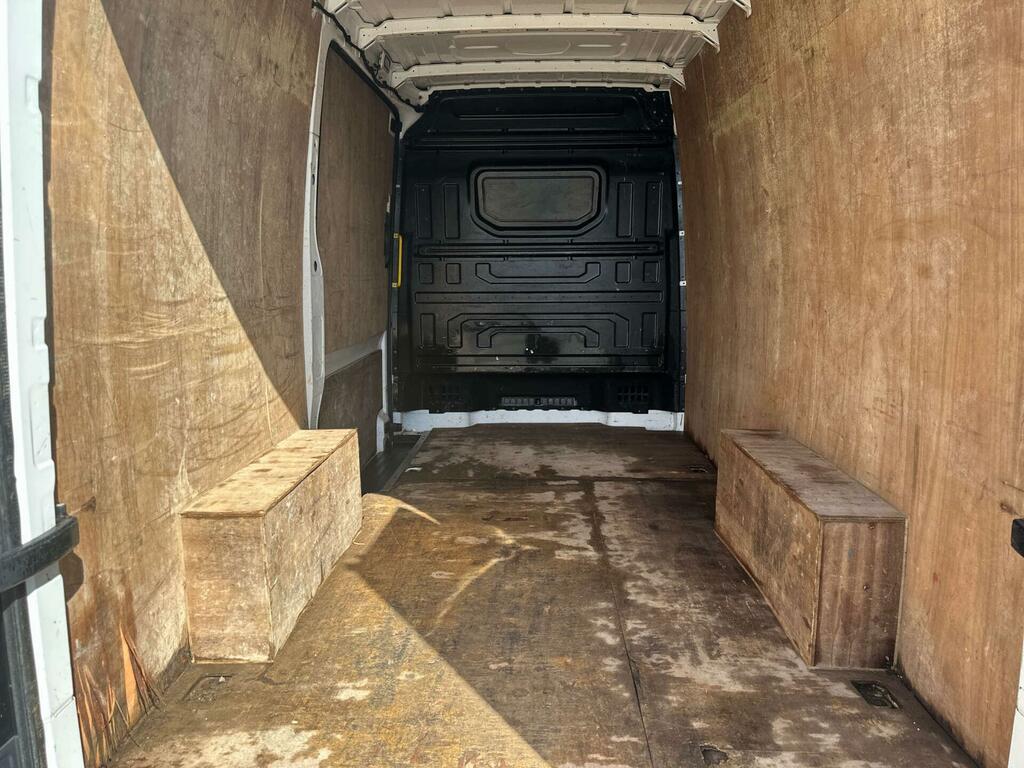 Volkswagen Crafter 2L Commerce Plus White #12