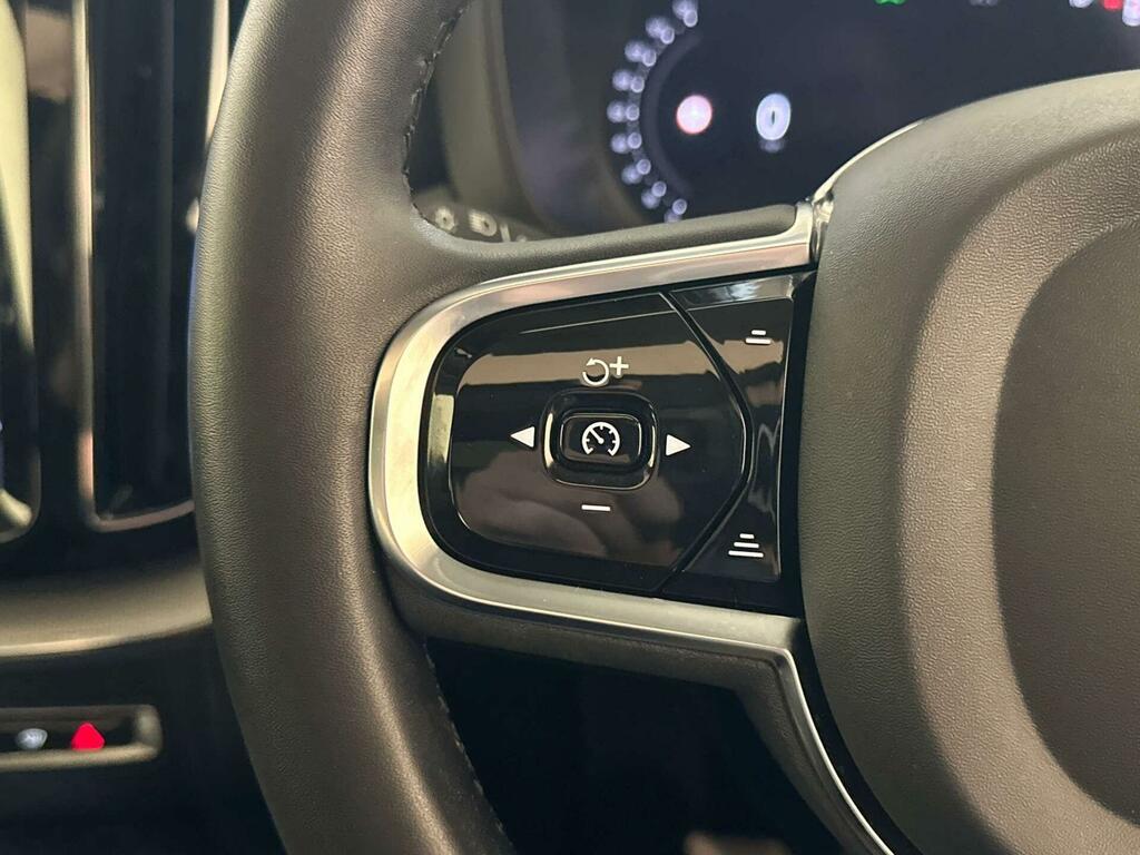 Volvo XC60 Core Black #17
