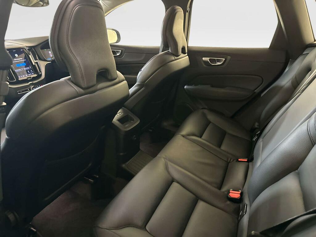 Volvo XC60 Core Black #11