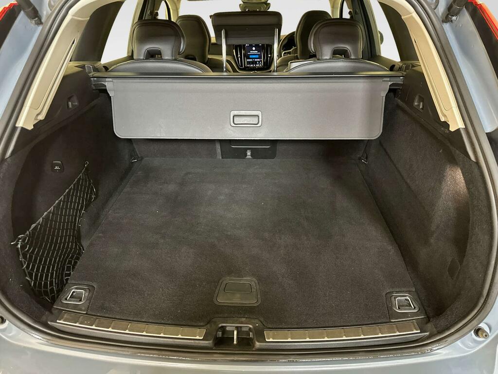 Volvo XC60 Core Black #13