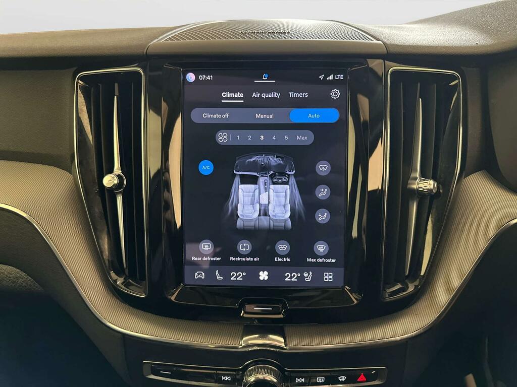 Volvo XC60 Core Black #21