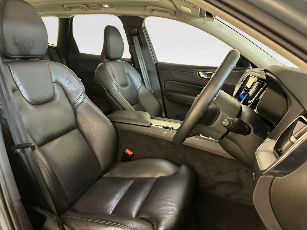 Volvo XC60 Core Black #14