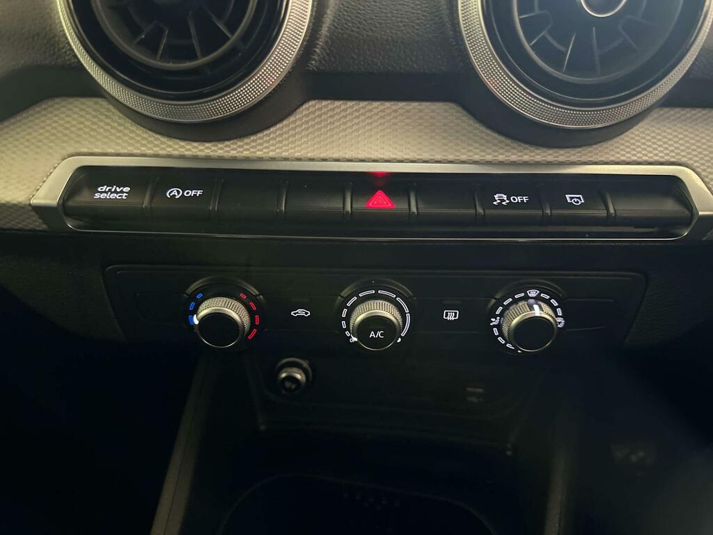 Audi Q2 Tfsi S Line Blue #22