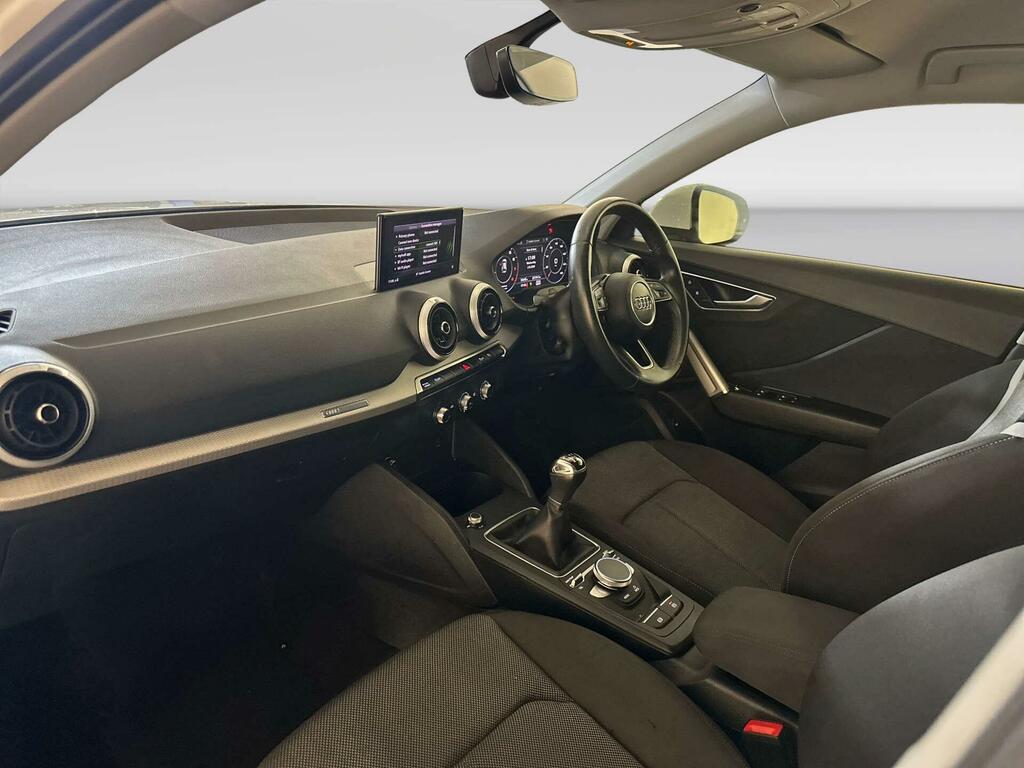 Audi Q2 Tfsi S Line Blue #10