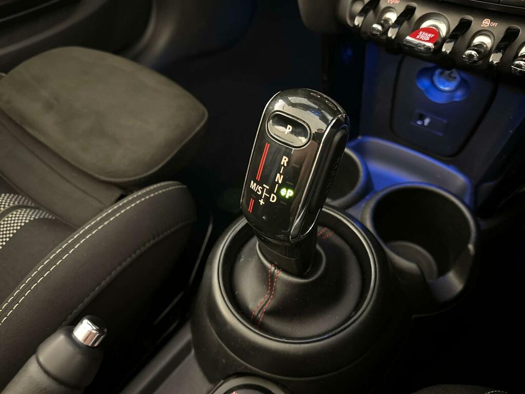 Mini Convertible 1.5 Cooper Exclusive II Comfort Pack Blue #24