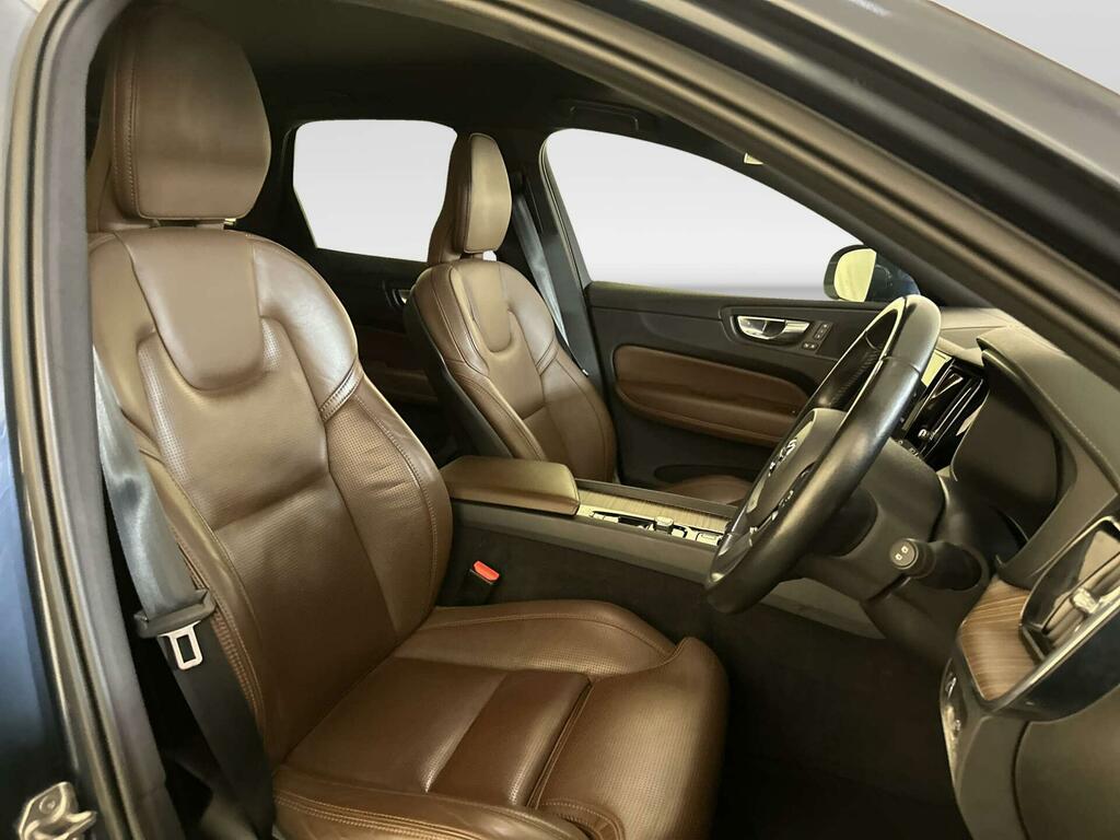 Volvo XC60 R Design Grey #12