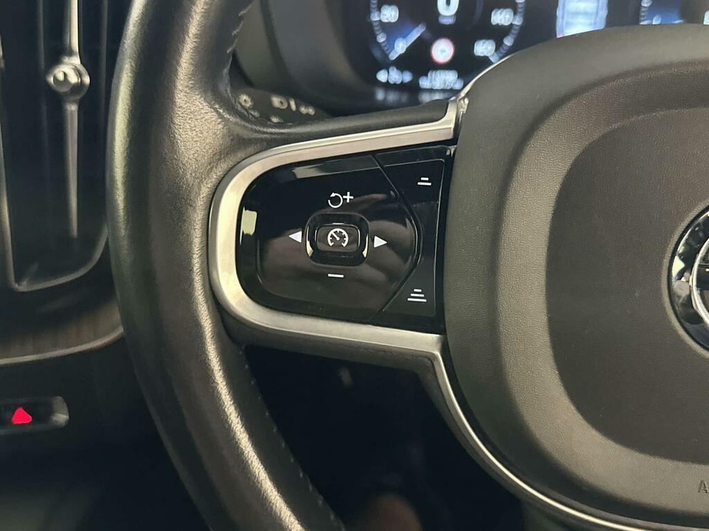 Volvo XC60 R Design Grey #15