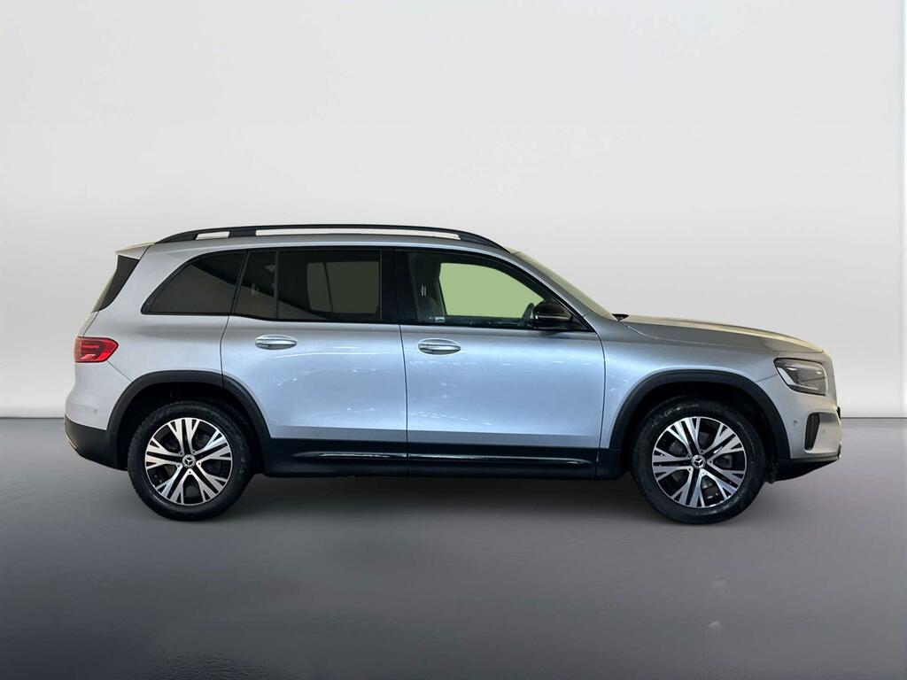 Mercedes-Benz GLB Class Glb 200 Red #9