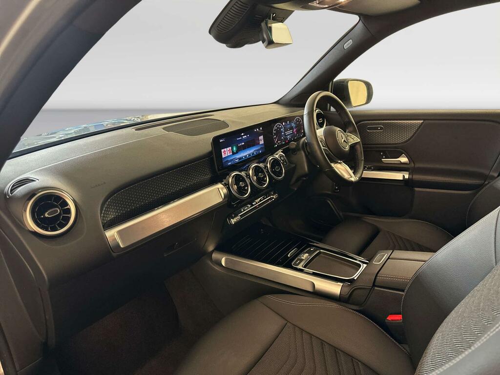 Mercedes-Benz GLB Class Glb 200 Red #10