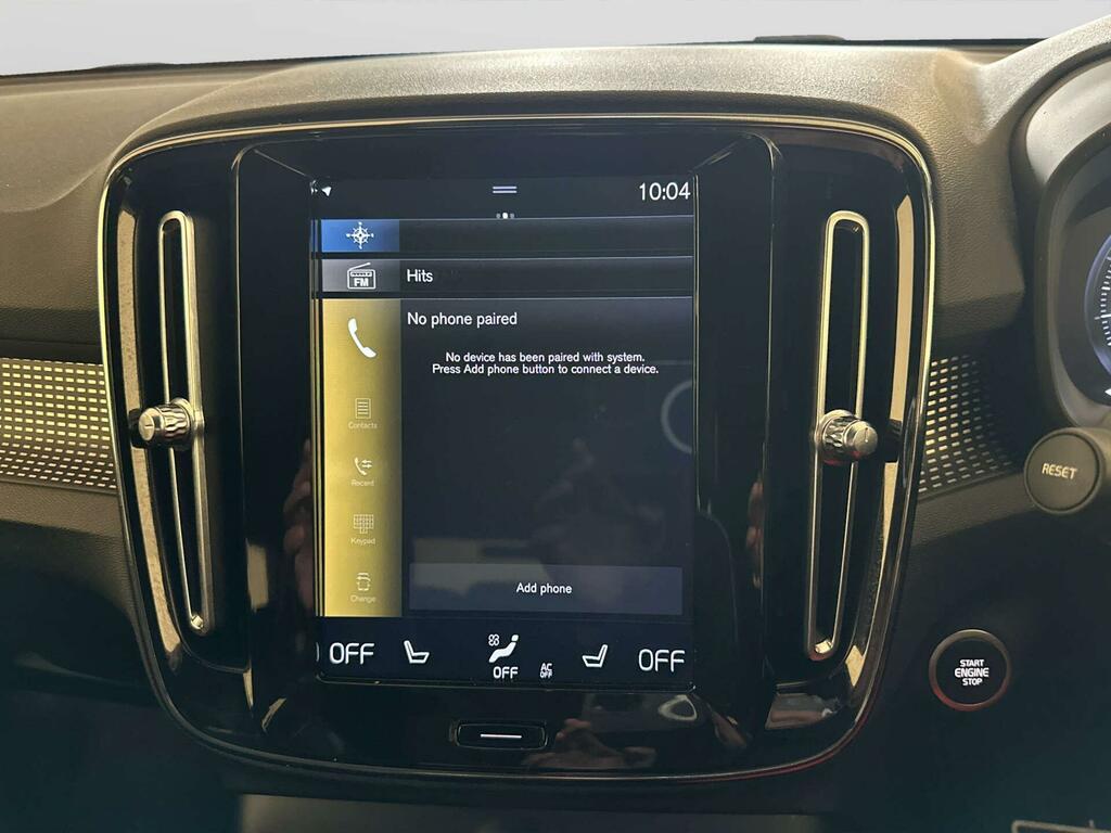 Volvo XC40 R Design White #19