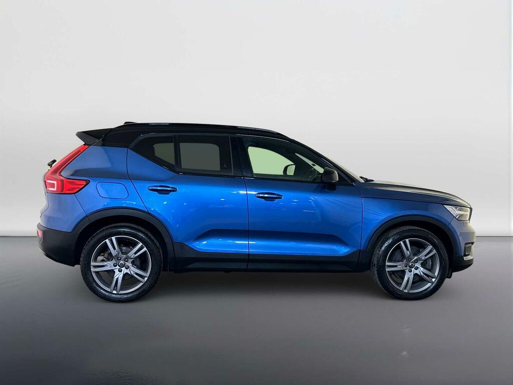 Volvo XC40 R Design White #9